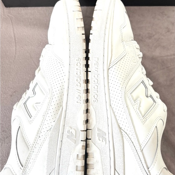 MENS NEW BALANCE WHITE BASKETBALL 650 R
DESIGN LOW TOP LACE UP SZ 16 - Picture 4 of 11